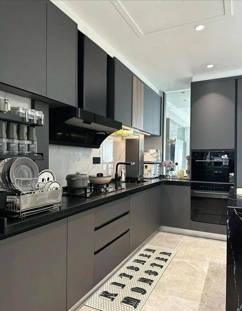 这套房子不靠夸张材料取胜靠把日常打理到发光干净到能映出灯具的轮廓开元棋牌46岁秦岚的豪宅爆了全屋精致温暖一尘不染刚好适合两个人住(图5)